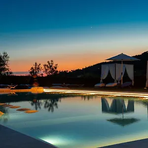 בית חווה Borgo I Vicelli Adults Only Relais, באנו א-ריפולי